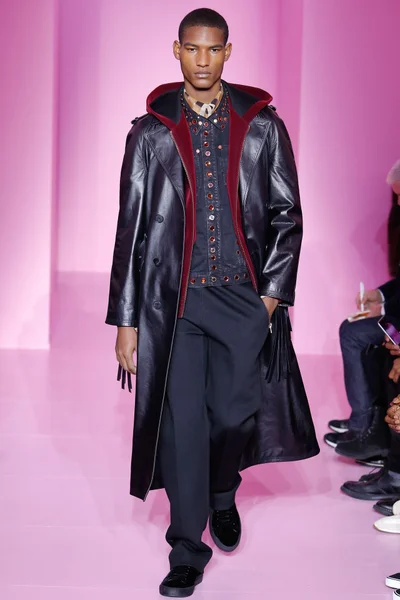 Look 7